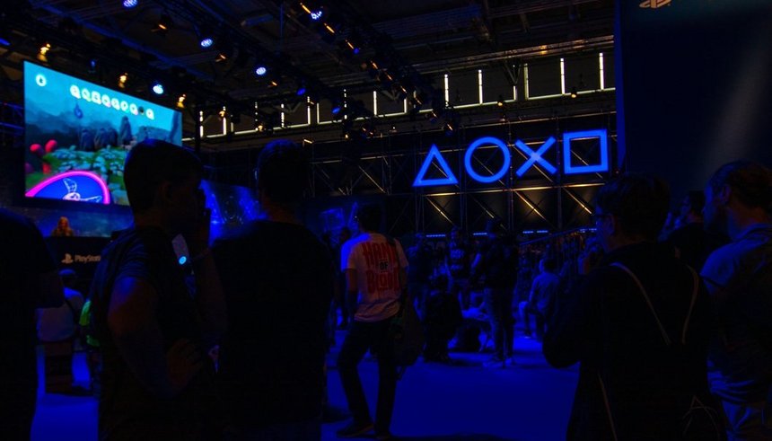 Blick in die Messehalle während der Gamescom