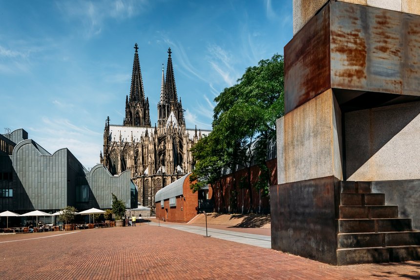 Kölner Dom mit Philharmonie