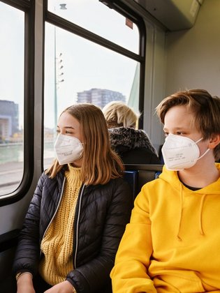 Fahrgäste müssen ÖPNV mit OP-Masken nutzen